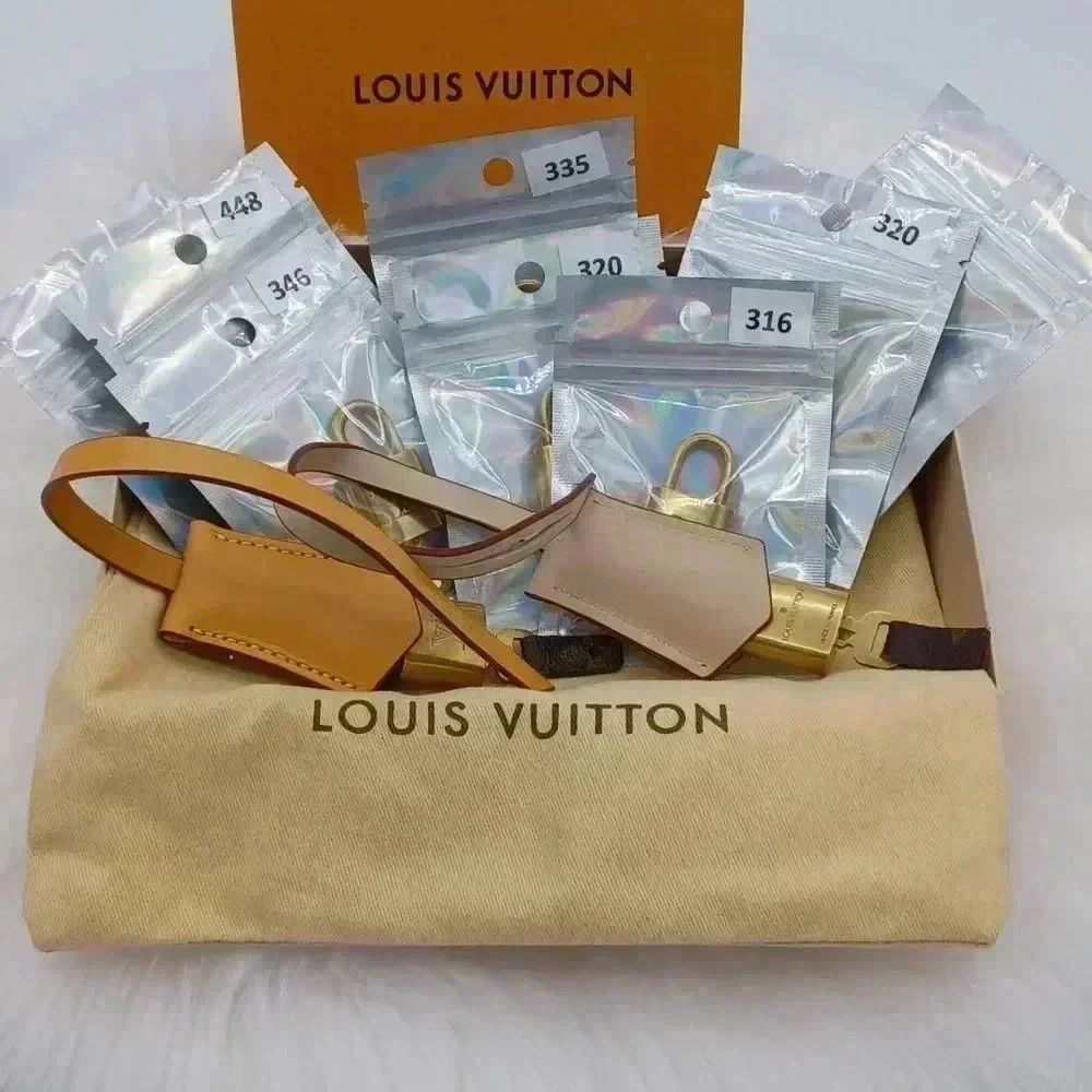 🔐 Louis Vuitton Padlock key set - Picture 8 of 8